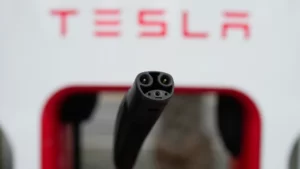 Подробнее о статье Разъем Tesla NACS станет стандартом SAE