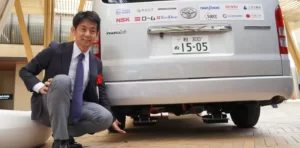 Подробнее о статье Япония: беспроводная зарядка электромобилей на светофорах